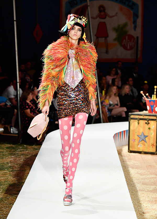 モスキーノ(MOSCHINO) 2019年リゾートウィメンズコレクション  - 写真23