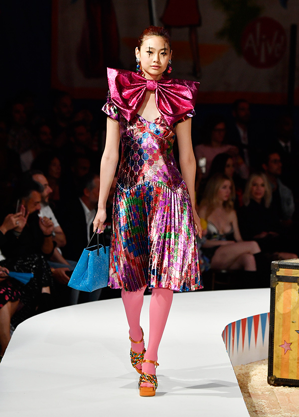 モスキーノ(MOSCHINO) 2019年リゾートウィメンズコレクション  - 写真39