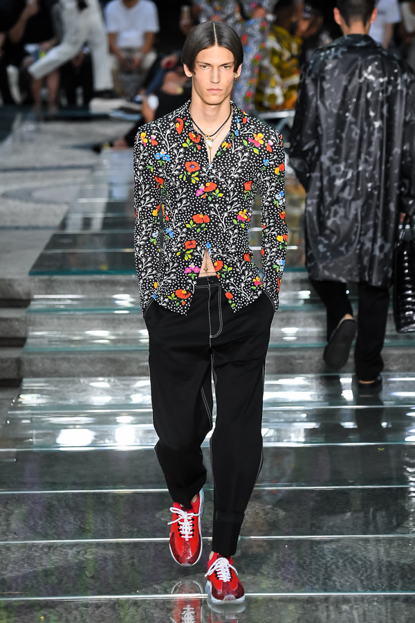 ヴェルサーチェ(VERSACE) 2019年春夏ウィメンズ&メンズコレクション  - 写真28