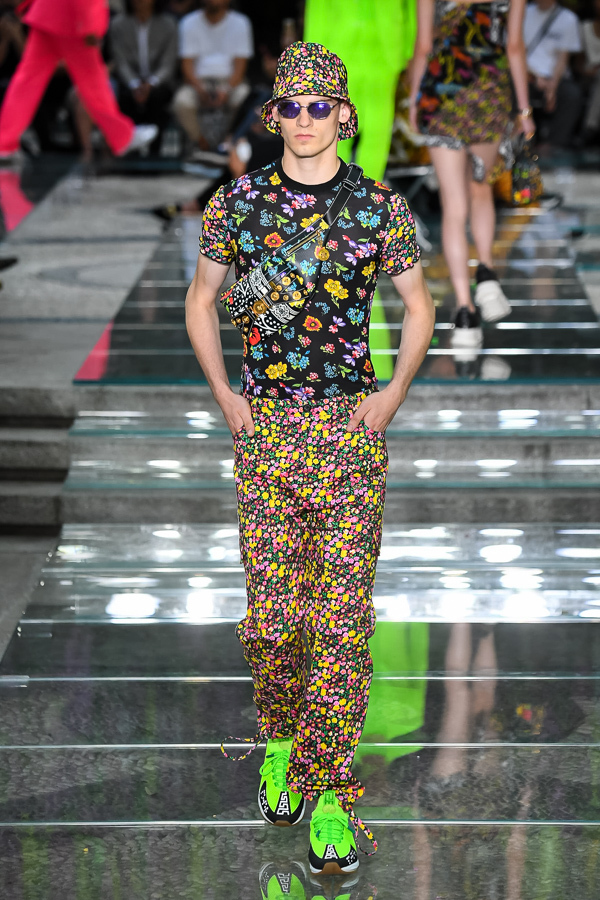 ヴェルサーチェ(VERSACE) 2019年春夏ウィメンズ&メンズコレクション  - 写真39