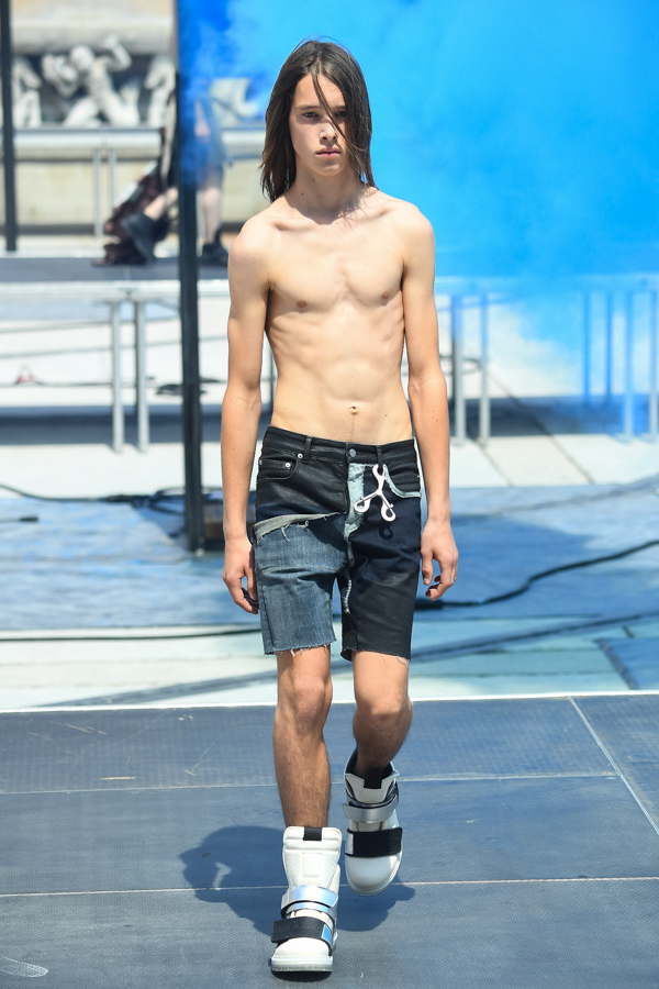 リック・オウエンス(Rick Owens) 2019年春夏メンズコレクション  - 写真13