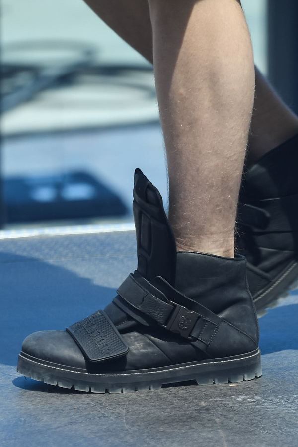 リック・オウエンス(Rick Owens) 2019年春夏メンズコレクション  - 写真15