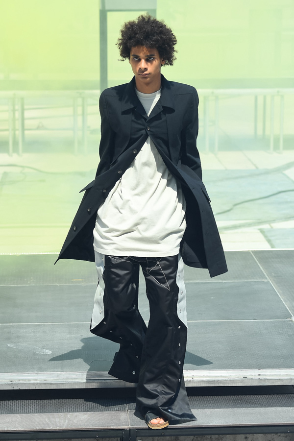 リック・オウエンス(Rick Owens) 2019年春夏メンズコレクション  - 写真22