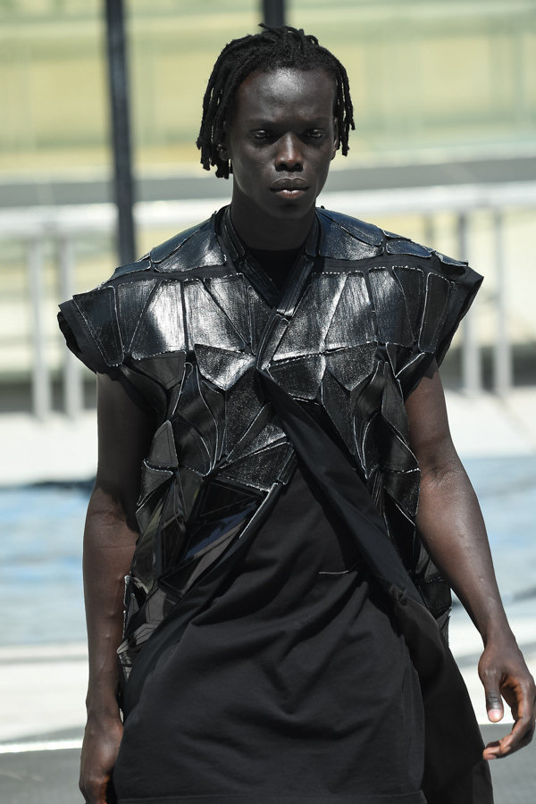 リック・オウエンス(Rick Owens) 2019年春夏メンズコレクション  - 写真29