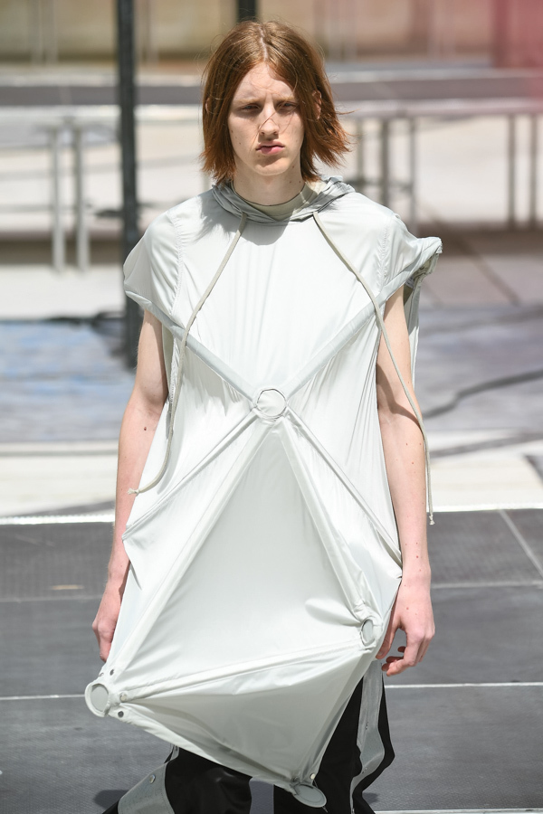 リック・オウエンス(Rick Owens) 2019年春夏メンズコレクション  - 写真47