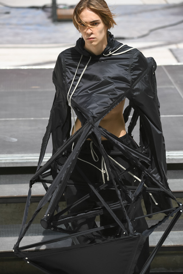 リック・オウエンス(Rick Owens) 2019年春夏メンズコレクション  - 写真49