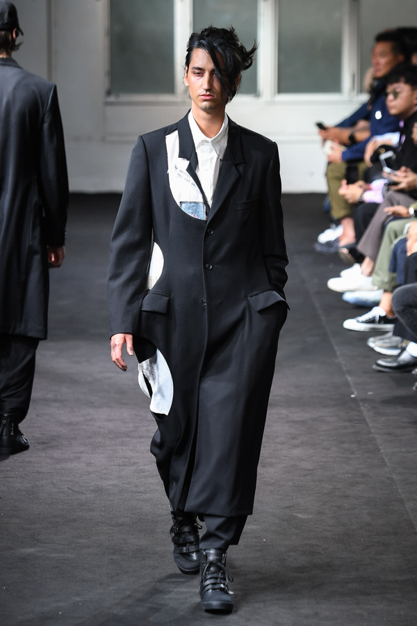 ヨウジヤマモト(Yohji Yamamoto) 2019年春夏メンズコレクション  - 写真8