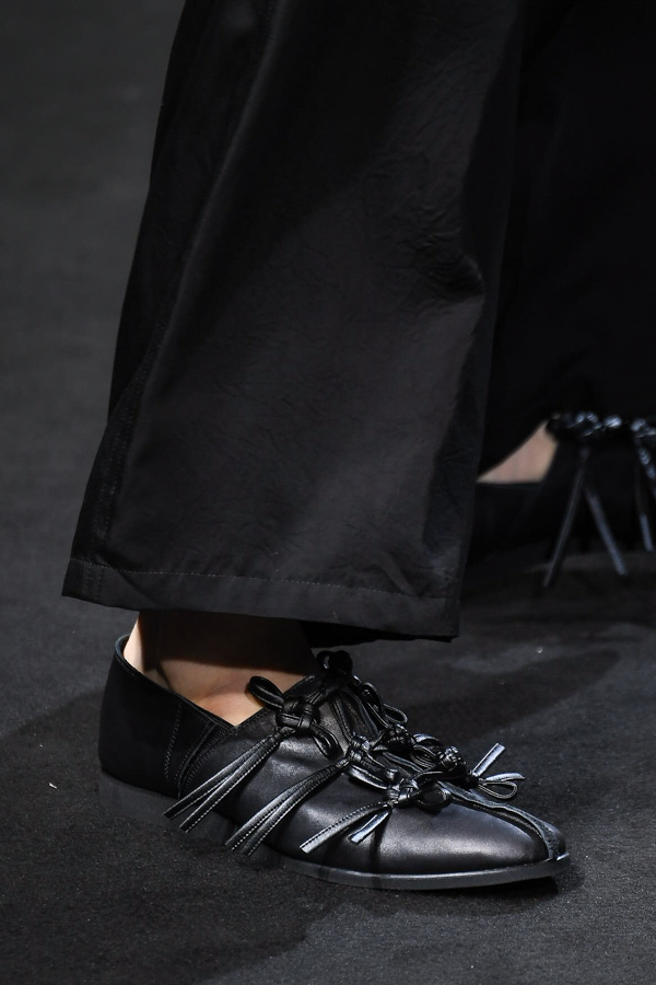 ヨウジヤマモト(Yohji Yamamoto) 2019年春夏メンズコレクション  - 写真25