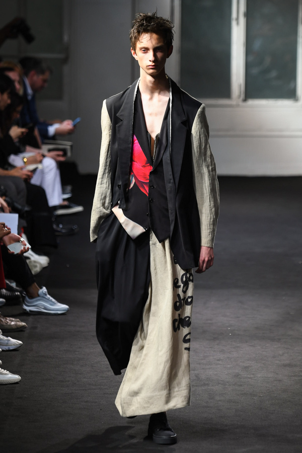 ヨウジヤマモト(Yohji Yamamoto) 2019年春夏メンズコレクション  - 写真79