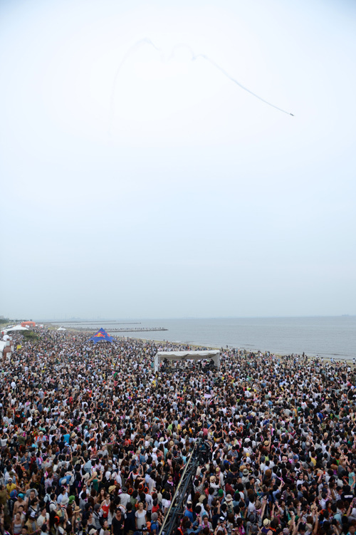 ケミカル・ ブラザーズが参戦した日本最大のビーチパーティー「BIG BEACH FESTIVAL」｜写真15