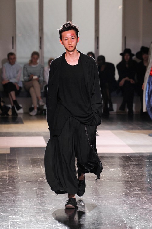 ヨウジヤマモト(Yohji Yamamoto) 2013年春夏メンズコレクション  - 写真18