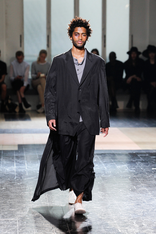 ヨウジヤマモト(Yohji Yamamoto) 2013年春夏メンズコレクション  - 写真21