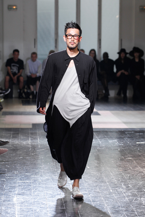 ヨウジヤマモト(Yohji Yamamoto) 2013年春夏メンズコレクション  - 写真22