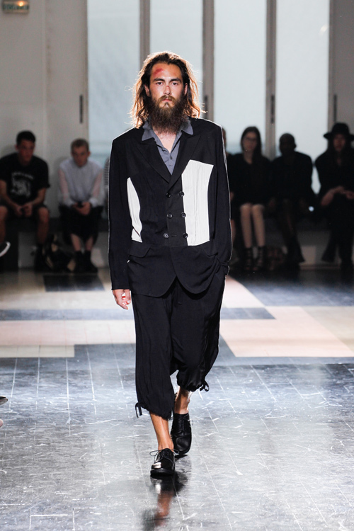 ヨウジヤマモト(Yohji Yamamoto) 2013年春夏メンズコレクション  - 写真23