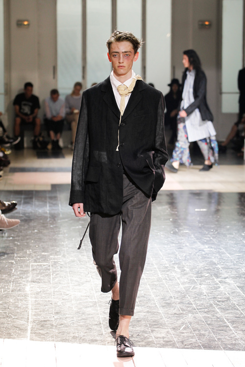 ヨウジヤマモト(Yohji Yamamoto) 2013年春夏メンズコレクション  - 写真33