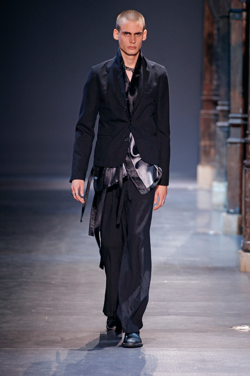 アン ドゥムルメステール(ANN DEMEULEMEESTER) 2013年春夏メンズコレクション  - 写真29