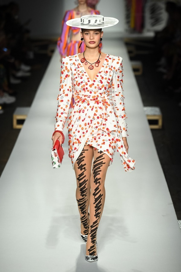 モスキーノ(MOSCHINO) 2019年春夏ウィメンズコレクション  - 写真56