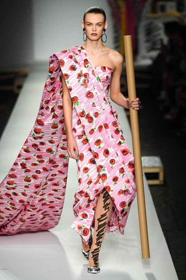 モスキーノ(MOSCHINO) 2019年春夏ウィメンズコレクション  - 写真93