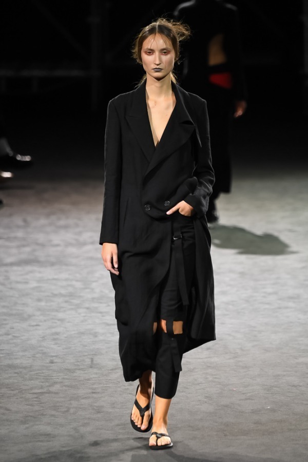 ヨウジヤマモト(Yohji Yamamoto) 2019年春夏ウィメンズコレクション  - 写真61