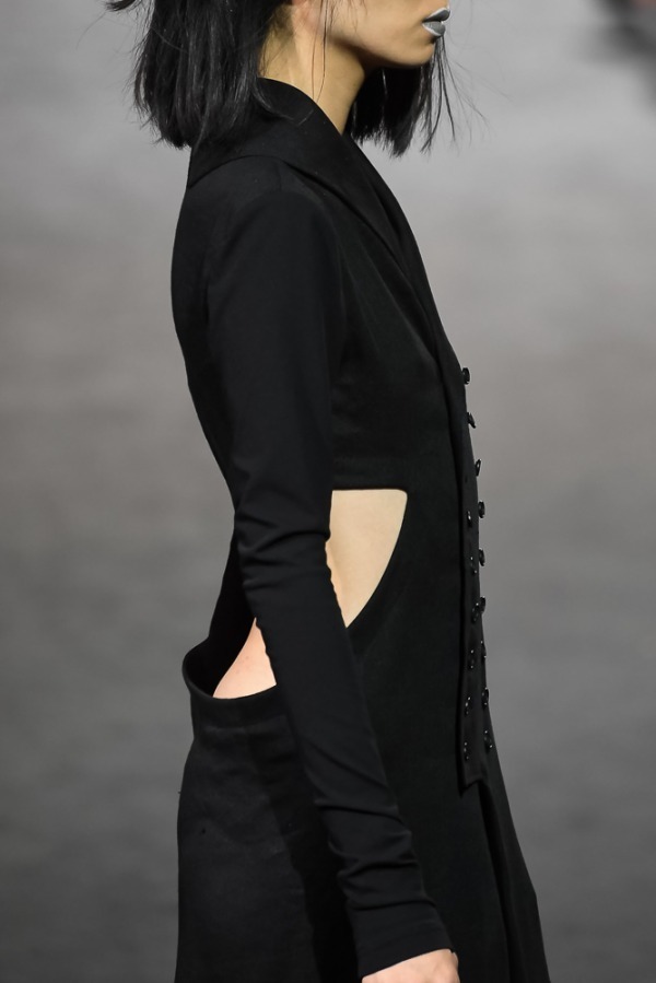 ヨウジヤマモト(Yohji Yamamoto) 2019年春夏ウィメンズコレクション  - 写真64