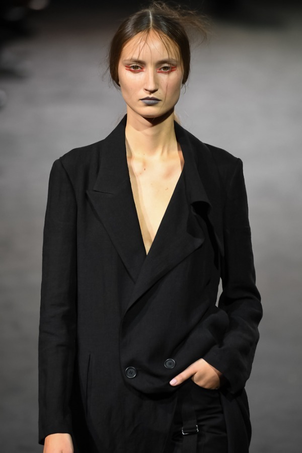 ヨウジヤマモト(Yohji Yamamoto) 2019年春夏ウィメンズコレクション  - 写真62