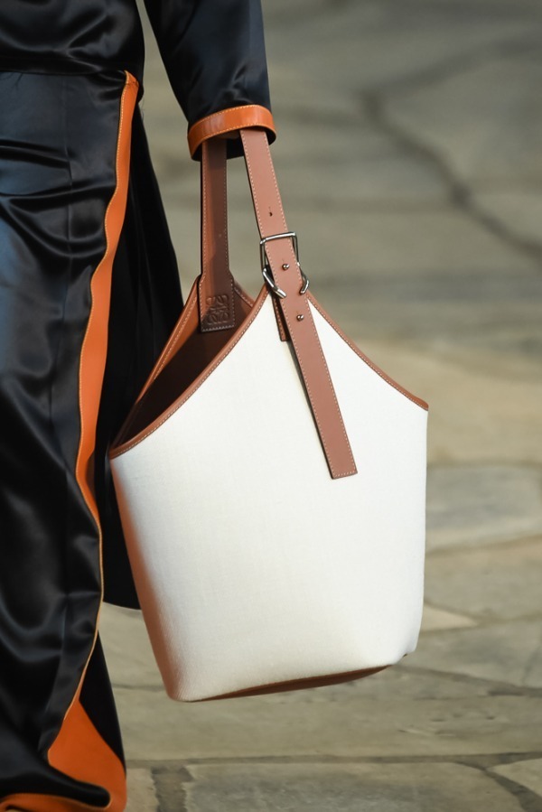 ロエベ(LOEWE) 2019年春夏ウィメンズコレクション  - 写真15