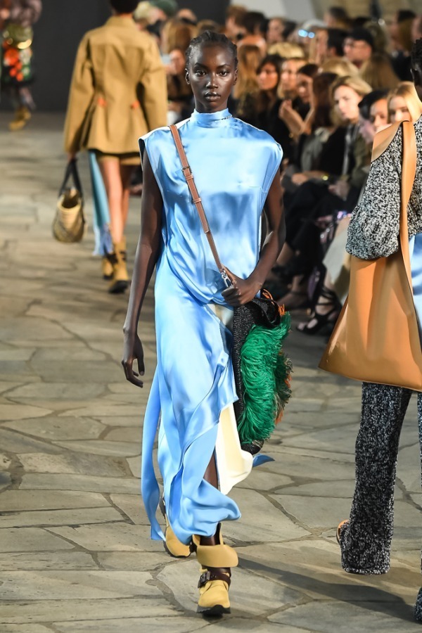 ロエベ(LOEWE) 2019年春夏ウィメンズコレクション  - 写真37