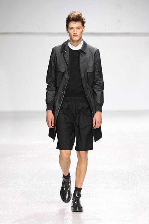 クリスヴァンアッシュ(KRISVANASSCHE) 2013年春夏メンズコレクション  - 写真23