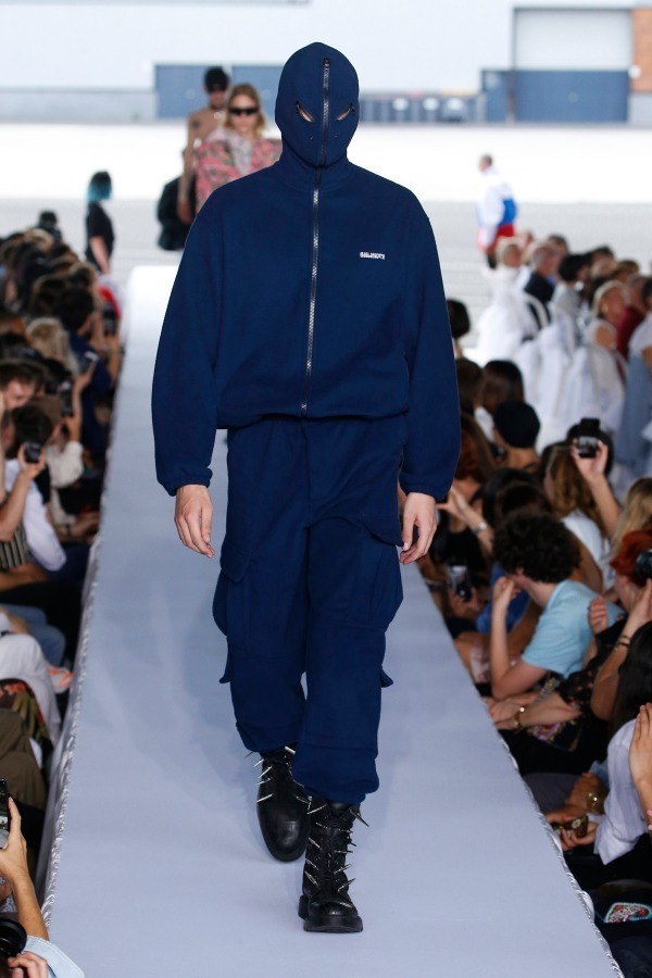 ヴェトモン(VETEMENTS) 2019年春夏メンズコレクション  - 写真25