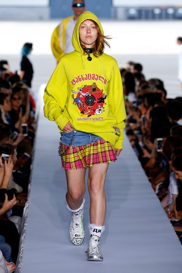 ヴェトモン(VETEMENTS) 2019年春夏ウィメンズコレクション  - 写真3