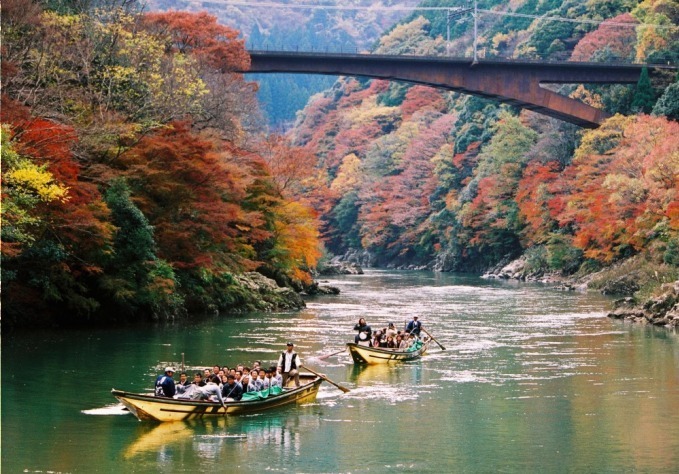 【京都観光】秋の紅葉特集 - 保津川下りや穴場スポット、夜間ライトアップも｜写真6