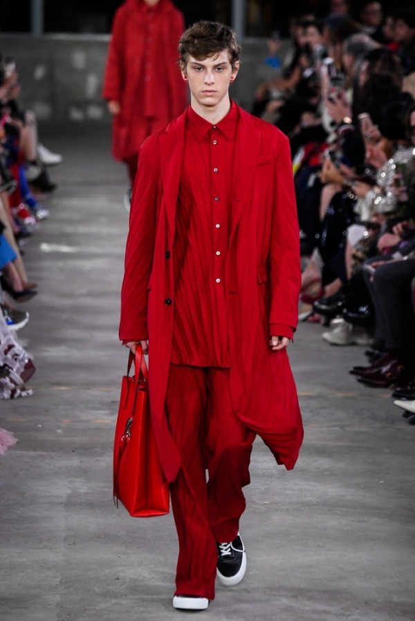 ヴァレンティノ(VALENTINO) 2019年プレフォールメンズコレクション  - 写真3