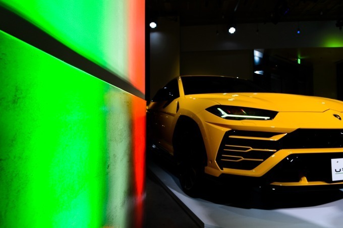 ランボルギーニ「ウルス」"世界最速"SUV、スポーツカー由来のラグジュアリーなデザイン｜写真14