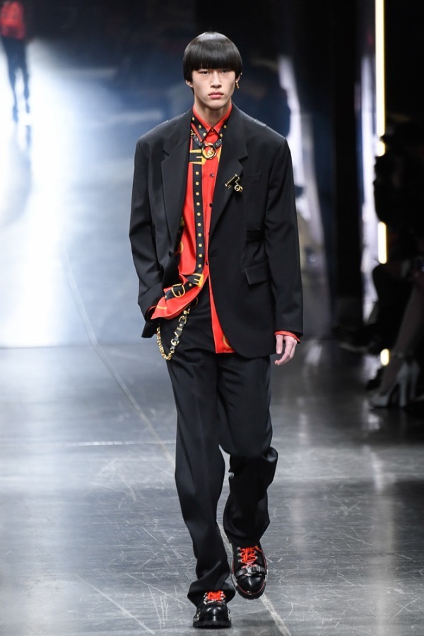 ヴェルサーチェ(VERSACE) 2019-20年秋冬メンズコレクション  - 写真18