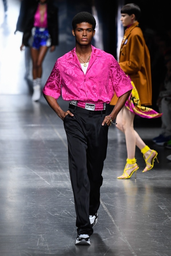 ヴェルサーチェ(VERSACE) 2019-20年秋冬メンズコレクション  - 写真70