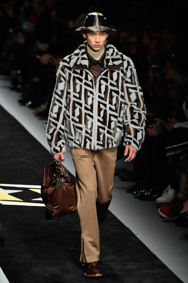 フェンディ(FENDI) 2019-20年秋冬メンズコレクション  - 写真25