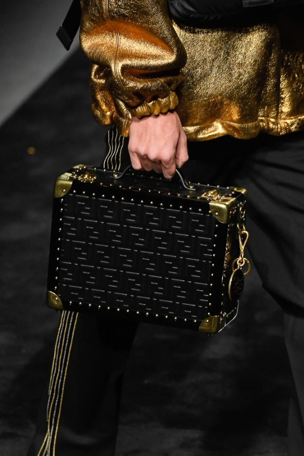 フェンディ(FENDI) 2019-20年秋冬メンズコレクション  - 写真86