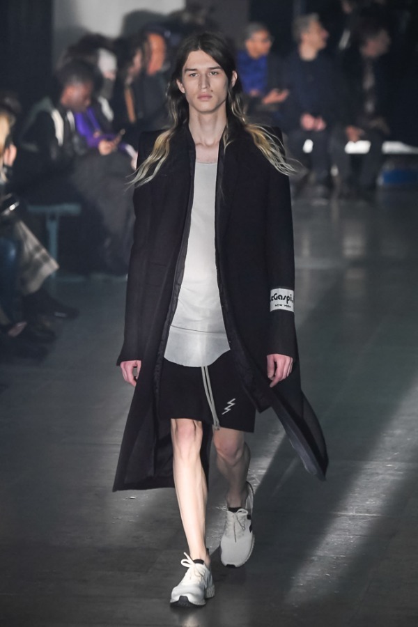 リック・オウエンス(Rick Owens) 2019-20年秋冬メンズコレクション  - 写真3