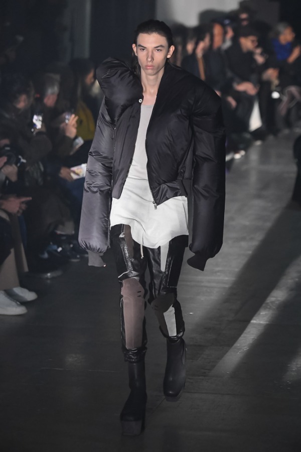 リック・オウエンス(Rick Owens) 2019-20年秋冬メンズコレクション  - 写真22