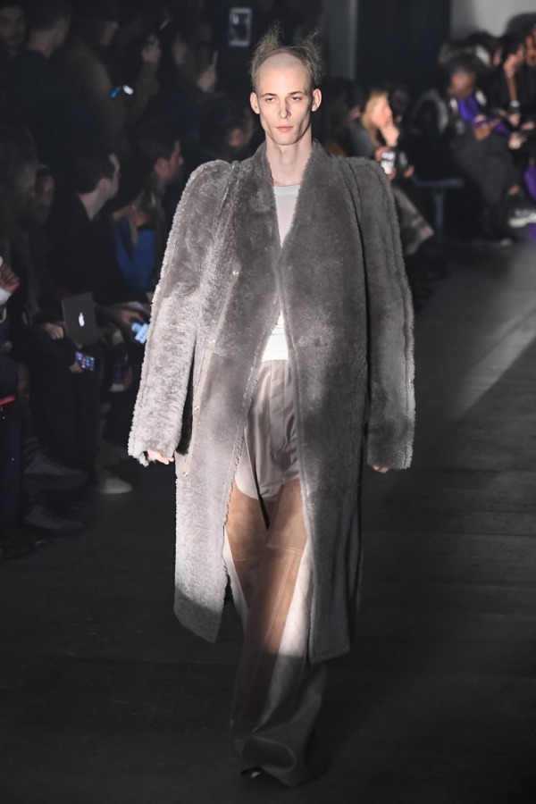 リック・オウエンス(Rick Owens) 2019-20年秋冬メンズコレクション  - 写真51