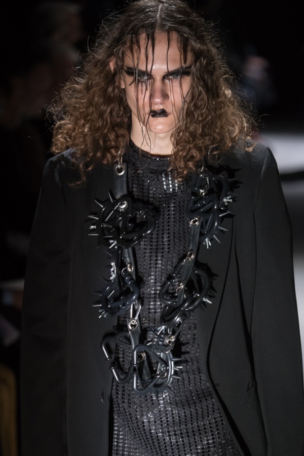 コム デ ギャルソン・オム プリュス(COMME des GARÇONS HOMME PLUS) 2019-20年秋冬メンズコレクション  - 写真27