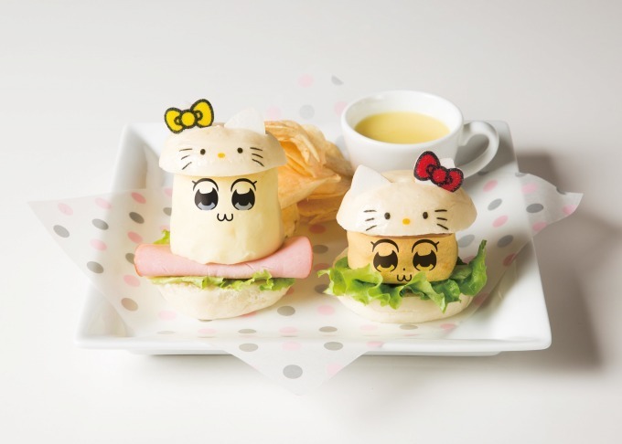 ポプ子とピピ美のキティコスバーガーセット 1,590円＋税