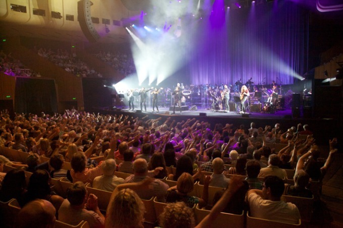 「クイーン シンフォニック」名曲の数々をフルオーケストラ＆シンガーが演奏、東京国際フォーラムにて｜写真2