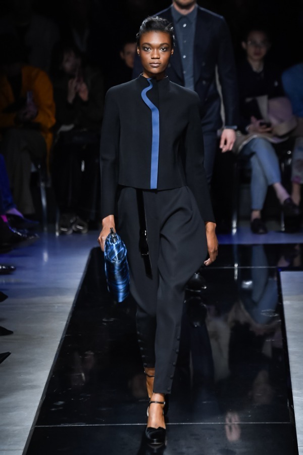 ジョルジオ アルマーニ(Giorgio Armani) 2019-20年秋冬ウィメンズコレクション  - 写真1