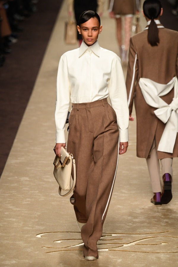 フェンディ(FENDI) 2019-20年秋冬ウィメンズコレクション  - 写真5