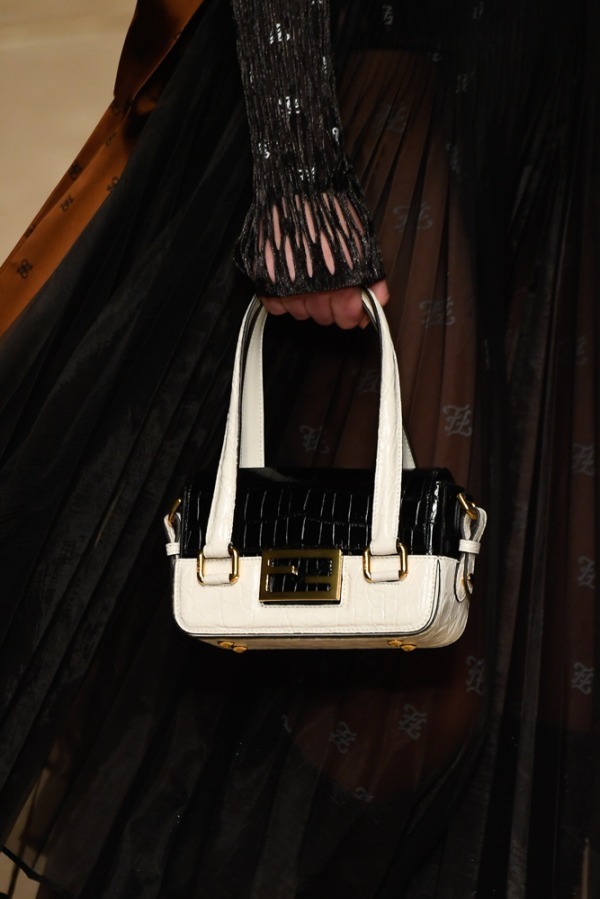 フェンディ(FENDI) 2019-20年秋冬ウィメンズコレクション  - 写真44