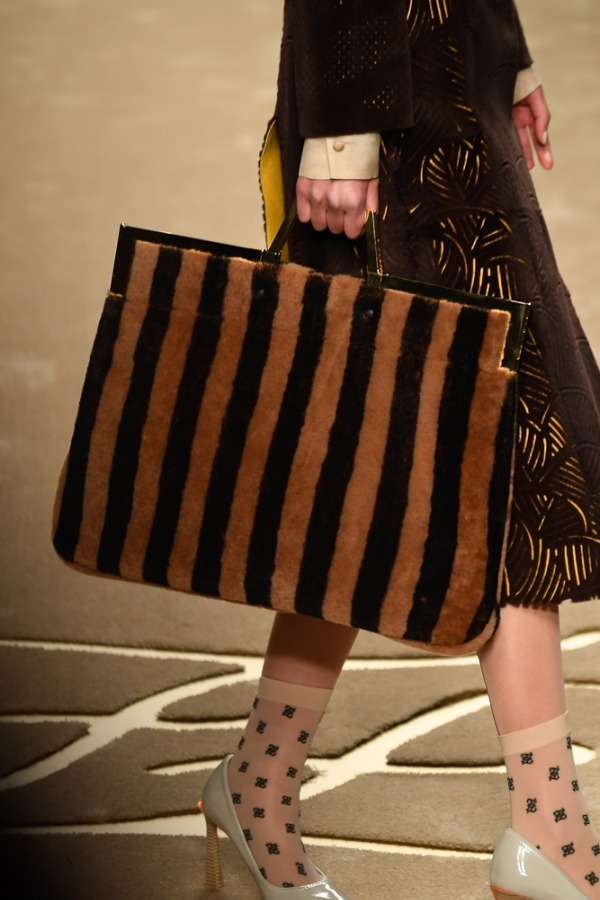 フェンディ(FENDI) 2019-20年秋冬ウィメンズコレクション  - 写真58