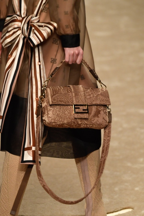 フェンディ(FENDI) 2019-20年秋冬ウィメンズコレクション  - 写真63