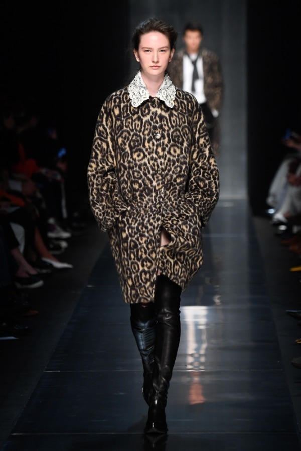 エルマンノ シェルヴィーノ(ERMANNO SCERVINO) 2019-20年秋冬ウィメンズコレクション  - 写真10