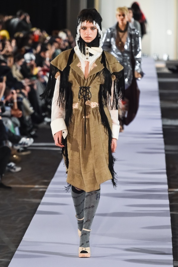 アンドレアス・クロンターラー フォー ヴィヴィアン・ウエストウッド(Andreas Kronthaler for Vivienne Westwood) 2019-20年秋冬ウィメンズ&メンズコレクション  - 写真33